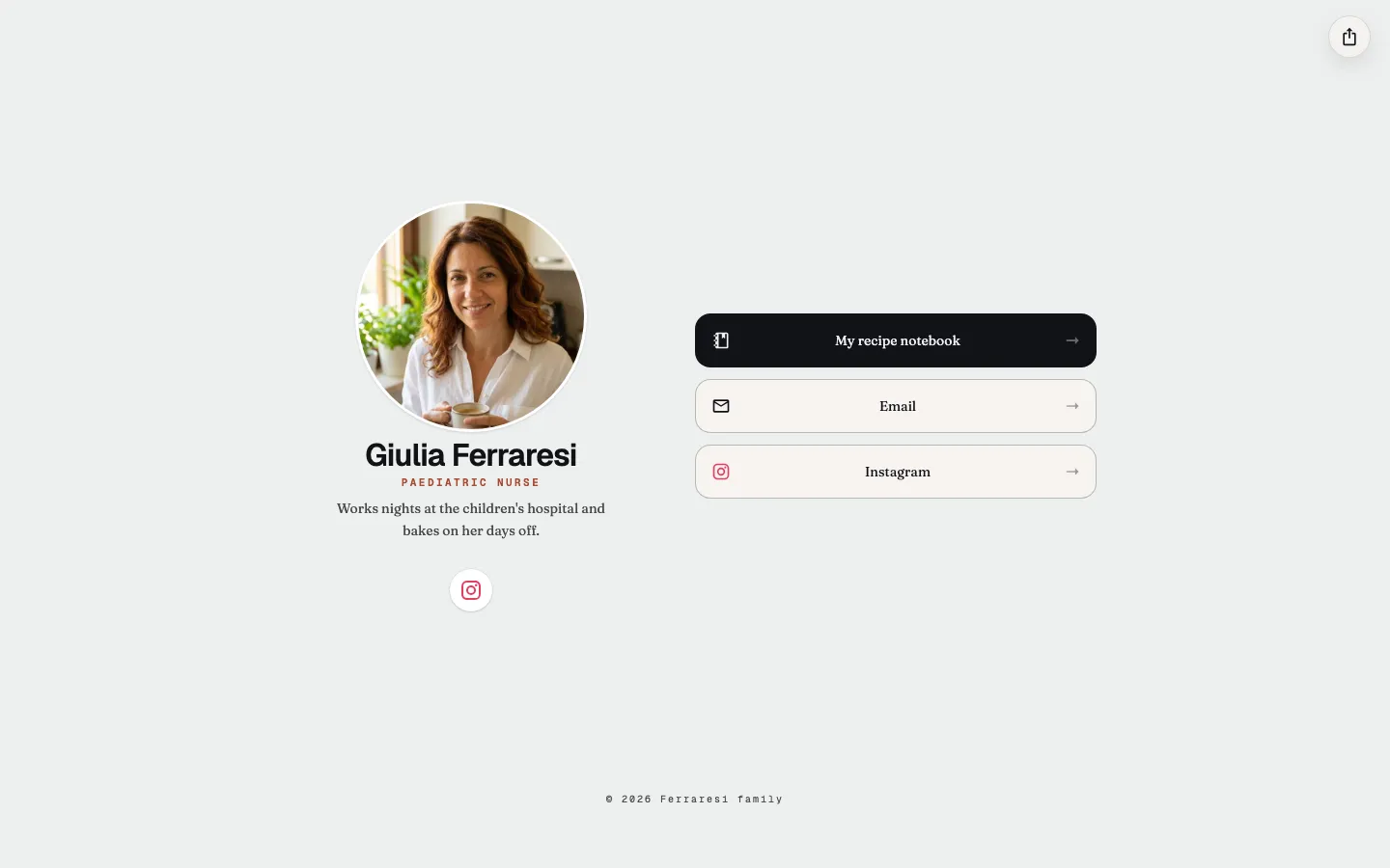 Giulia Ferraresi's profile page with her avatar, the eyebrow Paediatric nurse, a short tagline, and links to her recipe notebook, email, and Instagram.